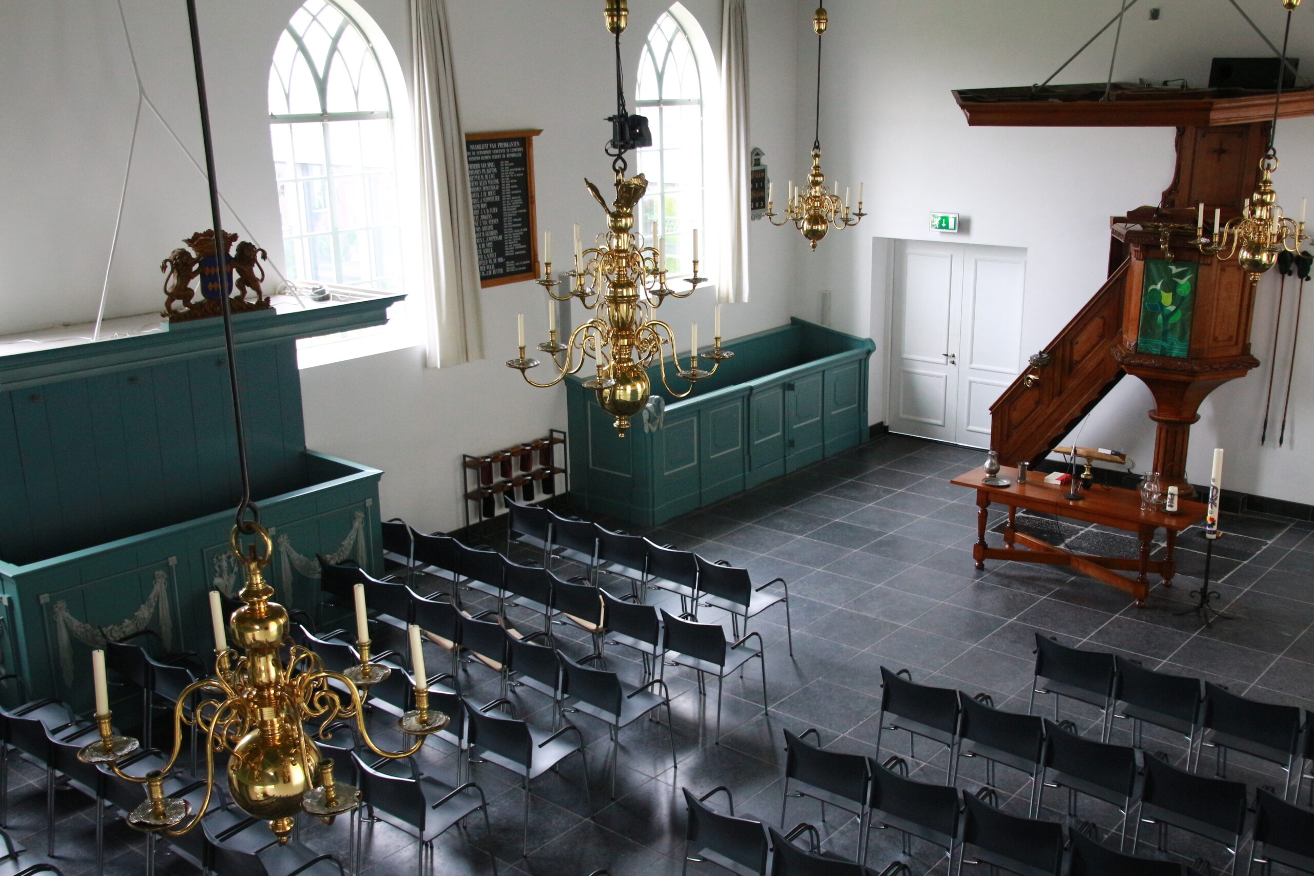 Dorpskerk interieur